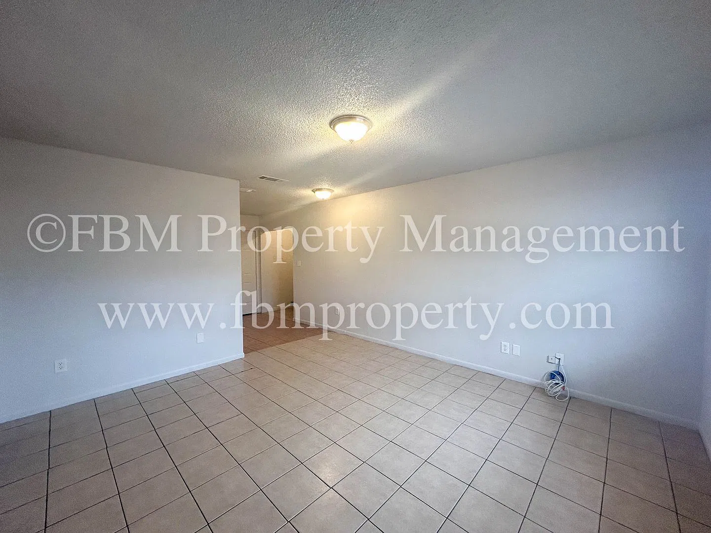 2 bed, 1.0 bath, 700 sqft, $995 — Photo 3
