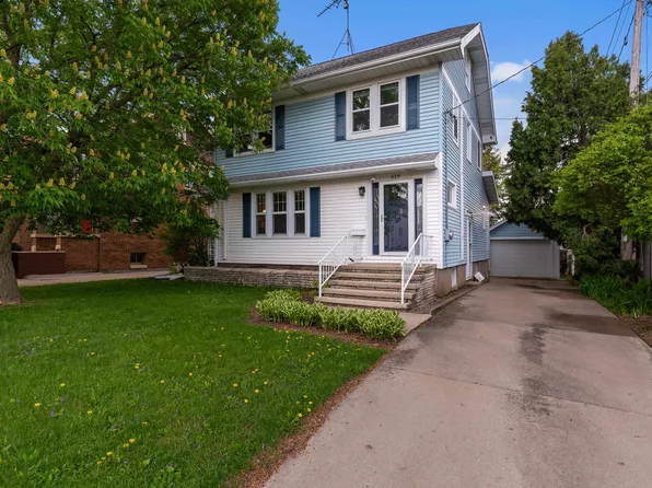 619 W Maple Ave, Beaver Dam, WI 53916