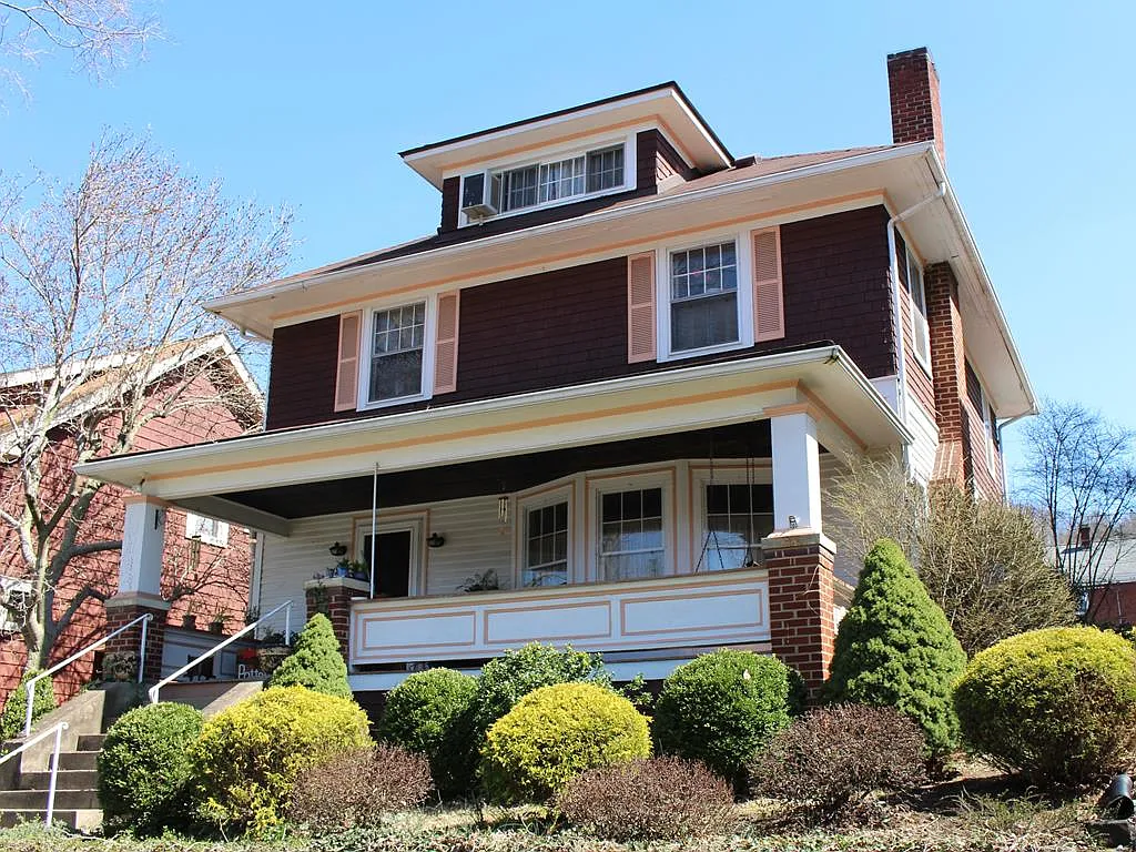 48 Pleasant Dr photo 1