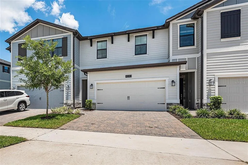 3 bed, 2.5 bath, 1863 sqft, $2,750 — Photo 3