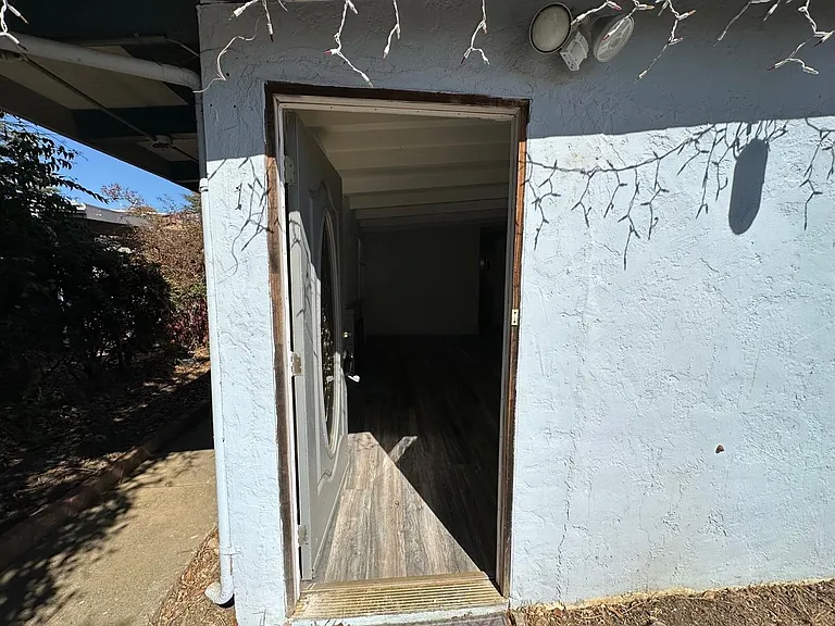 1236 Coronel Ave — Photo 17