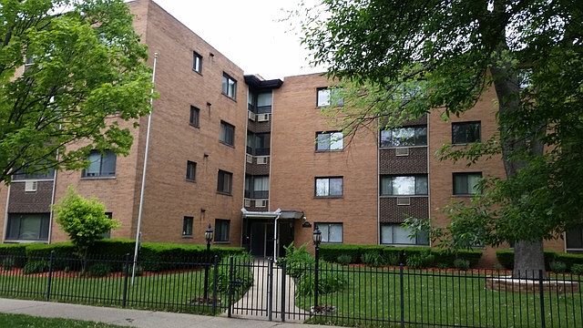 1st image of 1600 W Greenleaf Ave APT 310