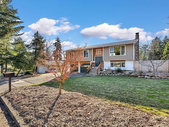 3rd image of 2208 SE 134th Ave
