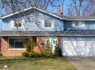 23721 Greenlawn Ave, Beachwood, OH