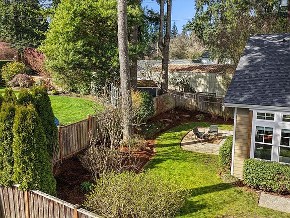 4th image of 8718 NE 134th St