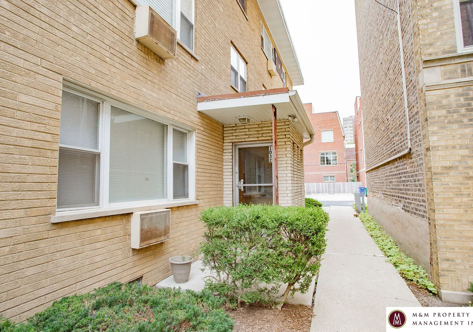 1032 Washington — Photo 3