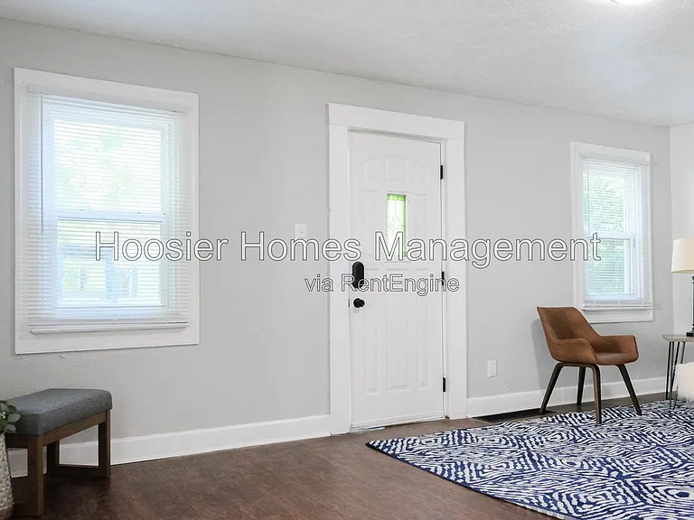 2035 E 43rd St — Photo 3