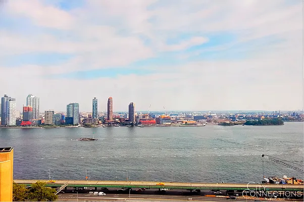 Sold by City Connections Realty | media 6