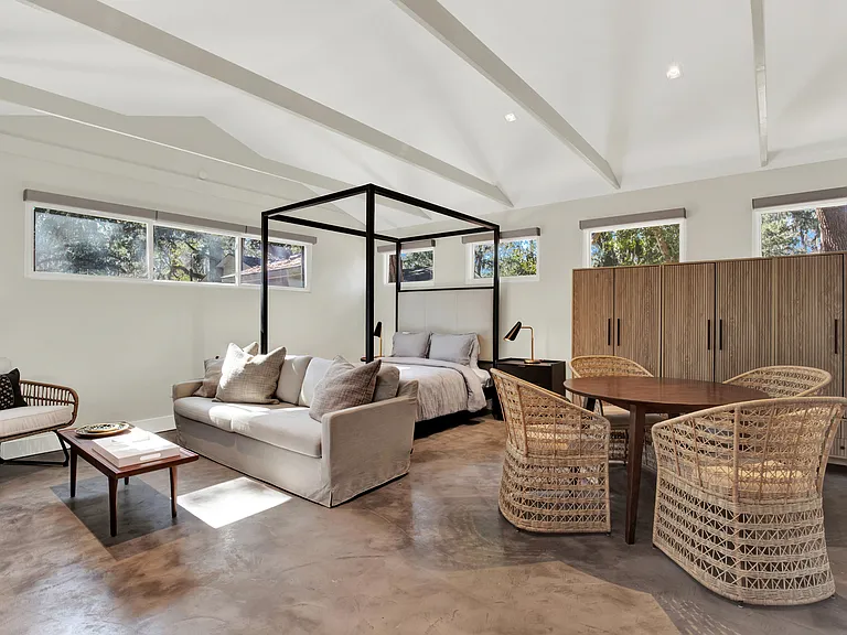 14 Hopecrest Ave #A — Photo 2