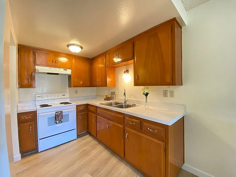 Meadowlake 1025 — Photo 10