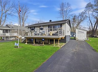 879 Triangle Dr, Irving, NY 14081