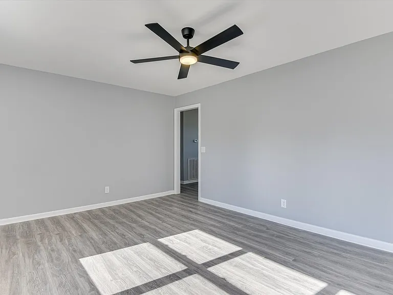 2202 Vireo Dr — Photo 8