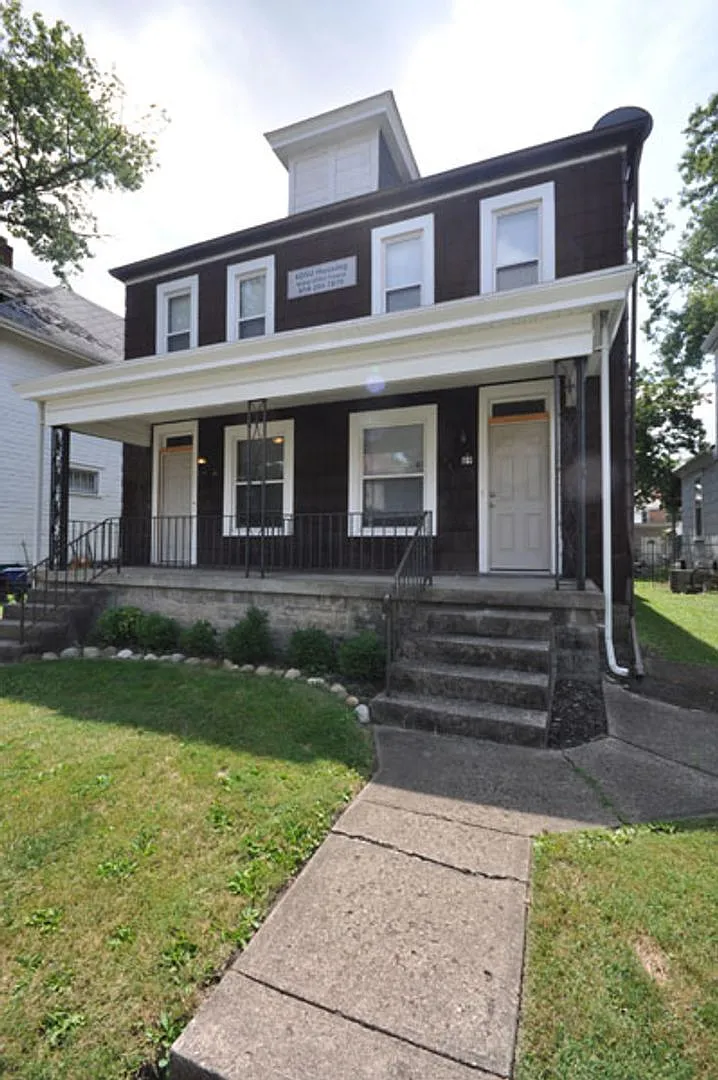 3 bed, 1.0 bath, $2,295 — Photo 1