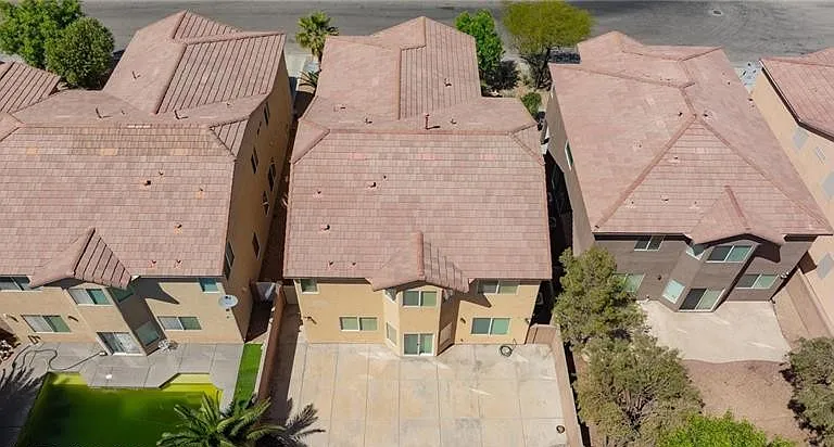 9123 Weeping Hollow Ave — Photo 32