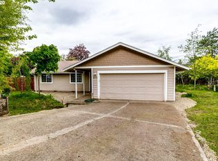 273 S 72nd St, Springfield, OR 97478