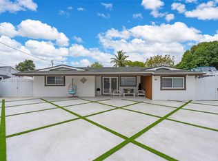 46 NE 164th St, Miami, FL 33162