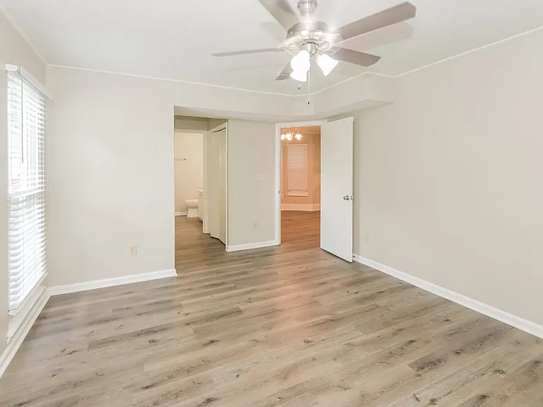 2108 David Earl Dr — Photo 12