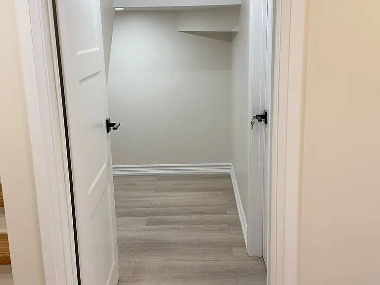 128 Adam Pl — Photo 10