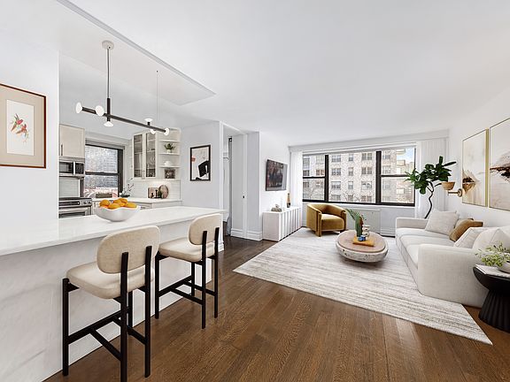 3rd image of 305 E 40th St APT 5K