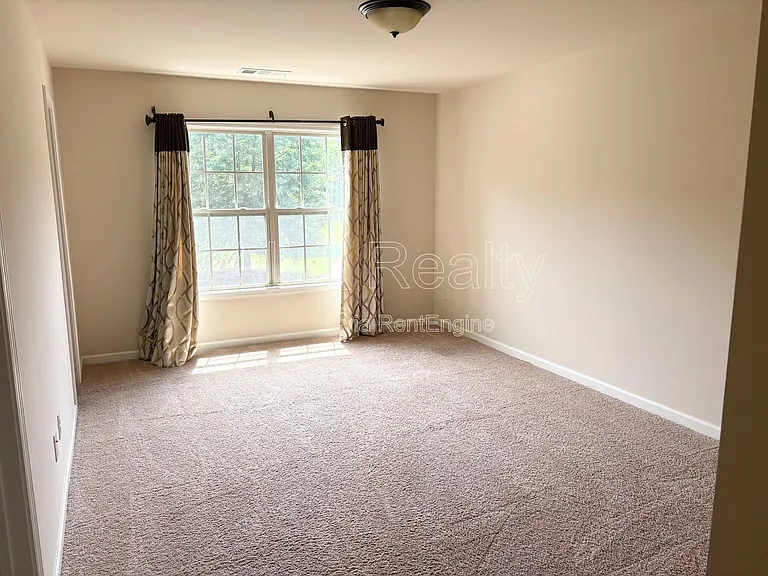 3738 Valley Spring Dr — Photo 22