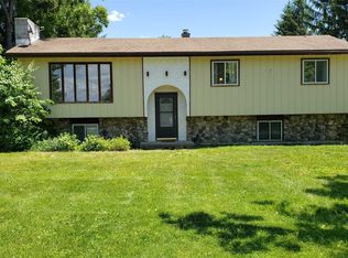53 Mandalay Dr, Poughkeepsie, NY 12603