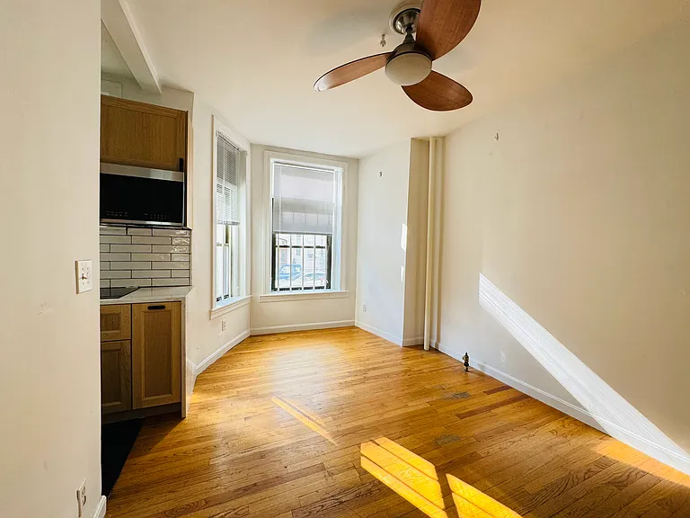 65 Burbank St #7 — Photo 3