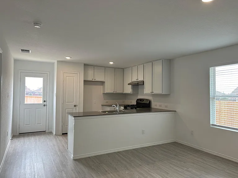 6702 Willow Lndg — Photo 10