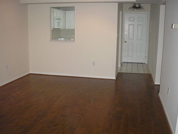 4th image of 1802 Northlake Dr