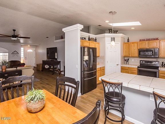 4th image of 3306 Iroquois Dr