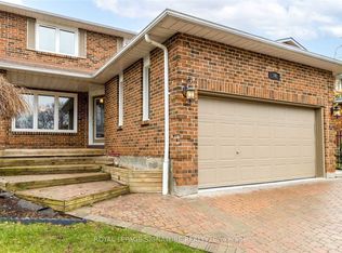 74 Bonham Blvd, Mississauga, ON L5M 2N8