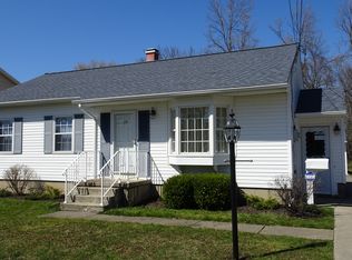 371 Frankhauser Rd, Williamsville, NY 14221