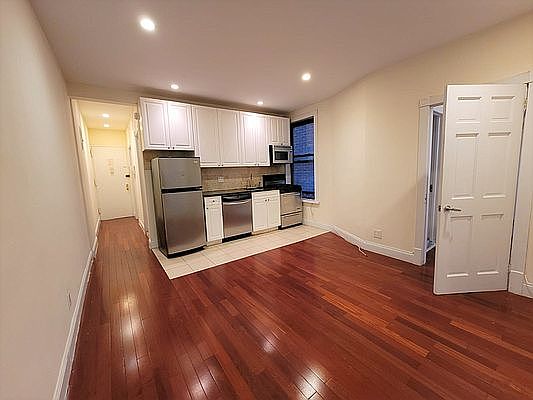 1st image of 217 E 82nd St #3X