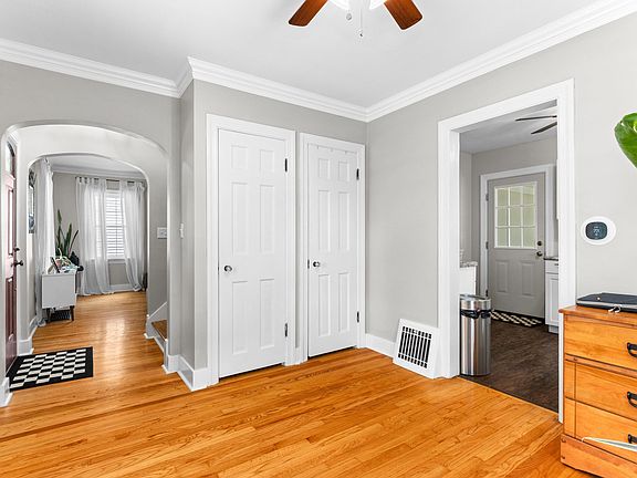 3rd image of 108 N Fairway Dr
