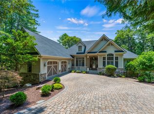 120 Links View Ct, Sunset, SC 29685