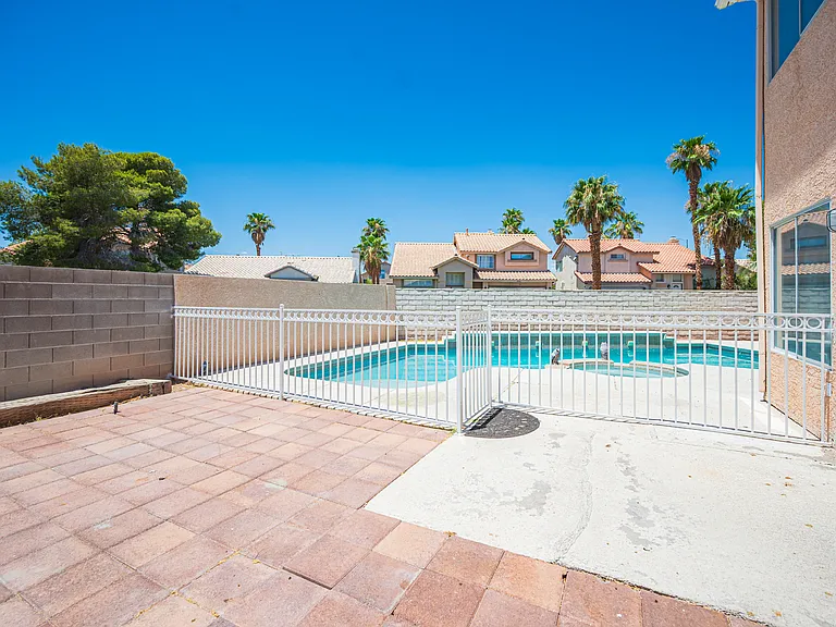 1775 Walingwood Dr — Photo 3
