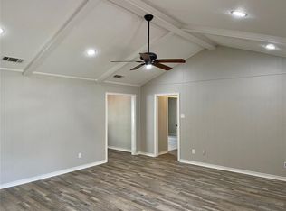 2800 N Surrey Dr, Carrollton, TX 75006