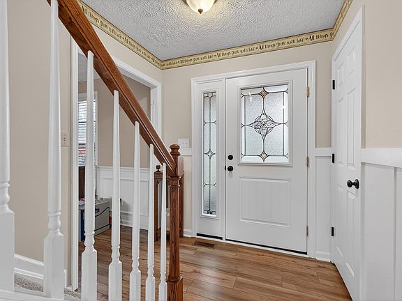 2nd image of 117 Ridge View Dr