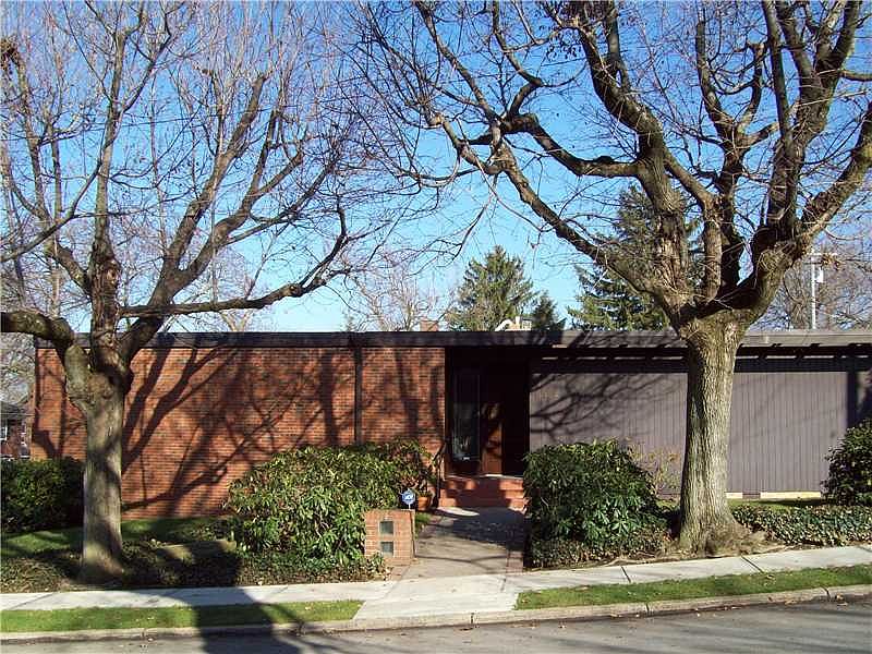 1st image of 525 Parkway St