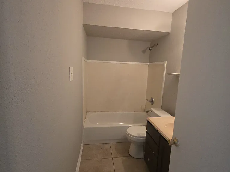 310 Helen St #310 — Photo 9