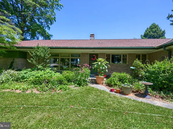 1404 Old Forge Rd, Annville, PA 17003