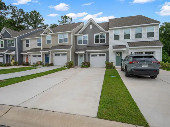1051 Crescent Cove Ln, Summerville, SC 29483