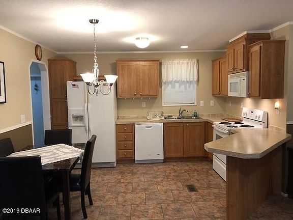 4th image of 2056 Porto Blvd