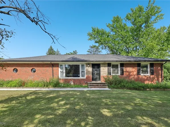 8237 Marianna Blvd, Broadview Heights, OH 44147
