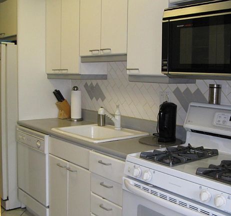 5th image of 2100 Linwood Ave APT 18S