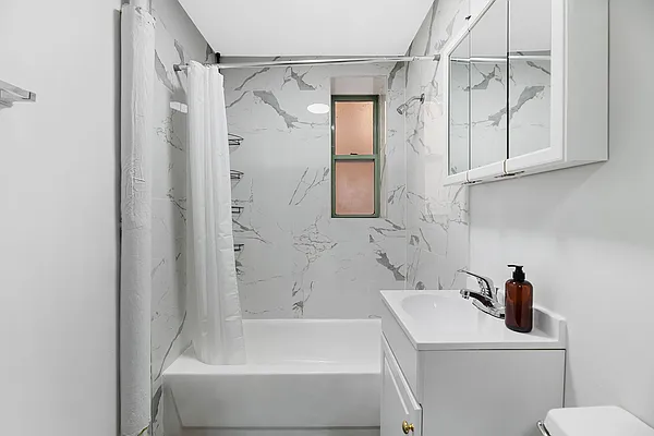 Rented by REAL New York | media 11