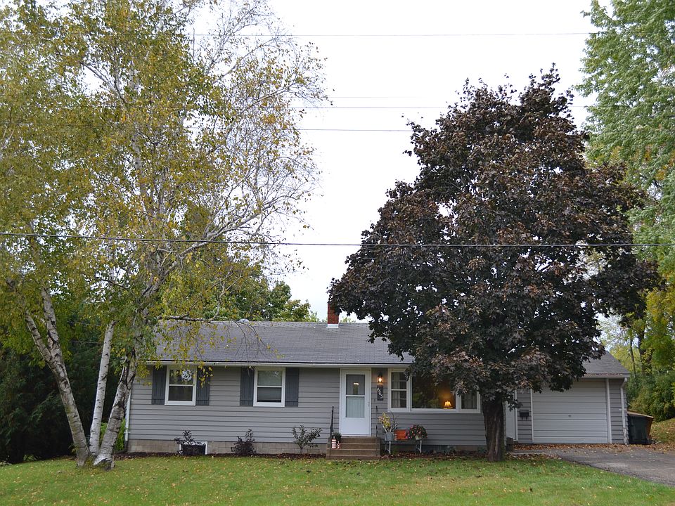 1st image of 603 1st Ave NE