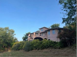 461 Trotline Rd, Dandridge, TN 37725