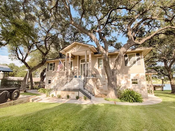 229 Elm Lodge Drive, Kingsland, TX 78639