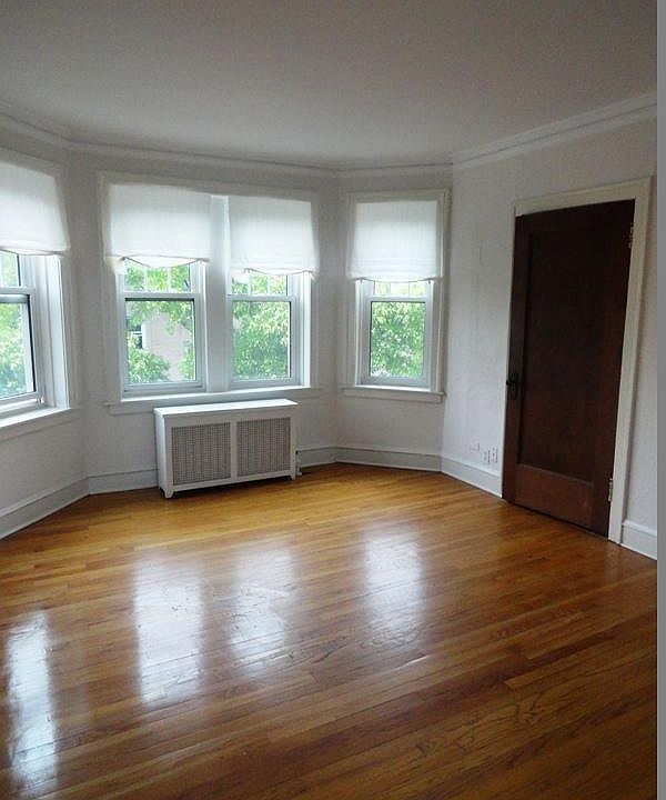 1st image of 2457 W Fargo Ave APT 1
