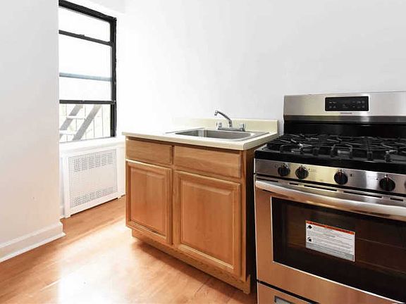 5th image of 3720 87th St APT 3A